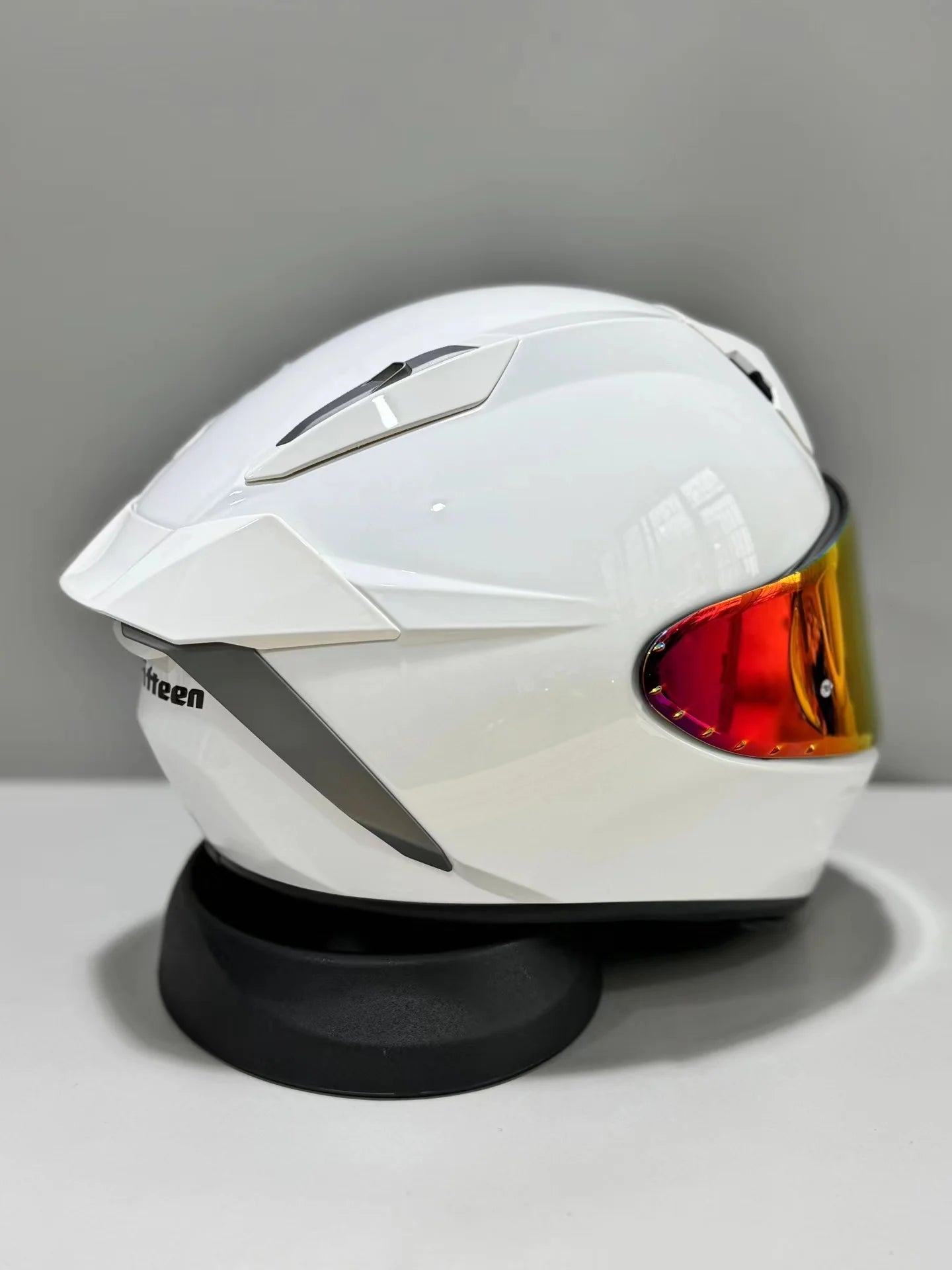 Shoei X-Fifteen X-SPR Pro – Glossy Full-Face Performance Helmet
